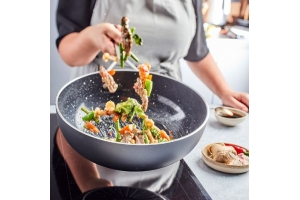 DEMEYERE ALU PLUS 3 CERAFORCE WOK VLAKKE BODEM - 28 CM