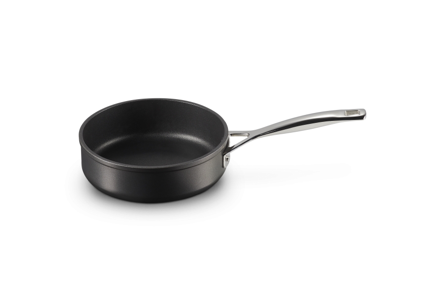 LE CREUSET SAUTEERPAN MET RECHTE RAND 20CM - Zwart